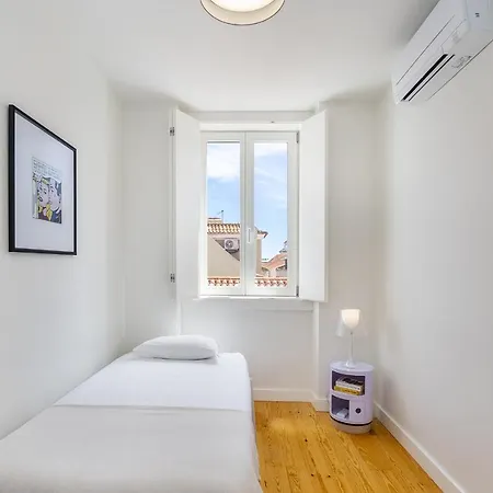 Whome Alfama 2-bed Minimalist Retreat For Digital Nomads & Remote Workers Lissabon
