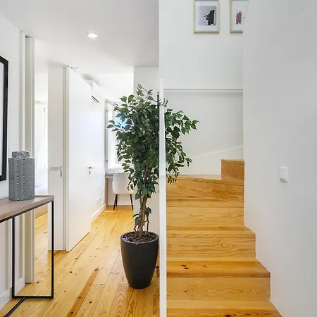 Whome Alfama 2-bed Minimalist Retreat For Digital Nomads & Remote Workers דירה