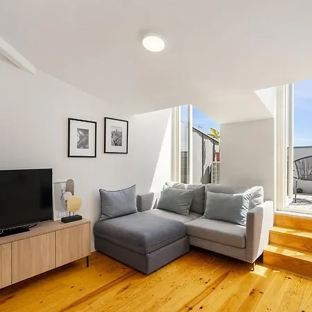 Whome Alfama 2-bed Minimalist Retreat For Digital Nomads & Remote Workers * Lissabon