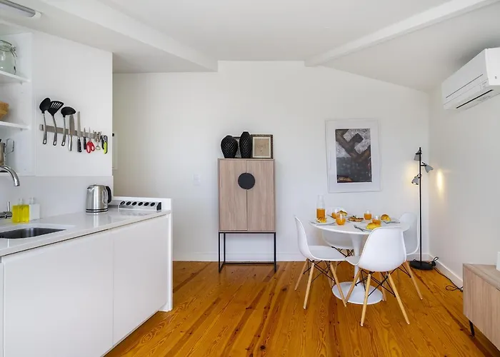 Whome Alfama 2-bed Minimalist Retreat For Digital Nomads & Remote Workers * 리스본