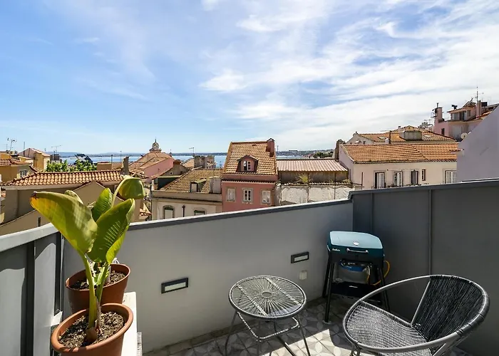 Whome Alfama 2-bed Minimalist Retreat For Digital Nomads & Remote Workers * 리스본
